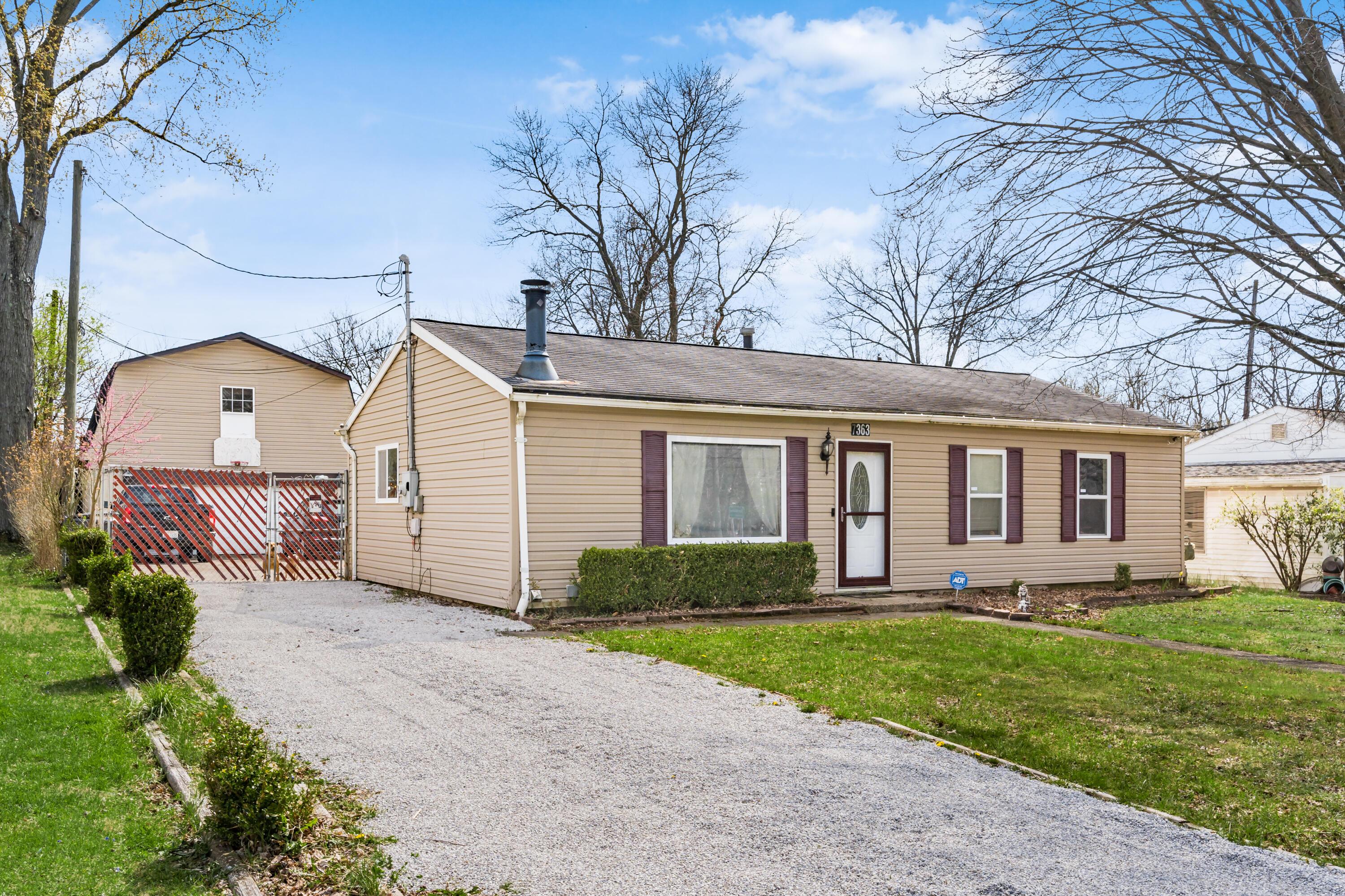 7363 Rodebaugh Road Reynoldsburg, OH 43068 - Photo 5 of 32 S_-_7363_Rodebaugh_Rd_-_006-2