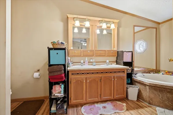 $199,900 | 6009 Park Road, Clinton, IL 61727