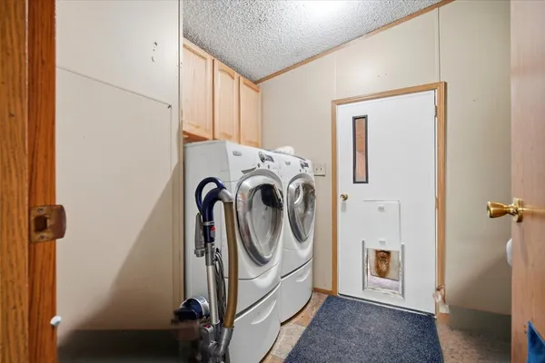 $199,900 | 6009 Park Road, Clinton, IL 61727