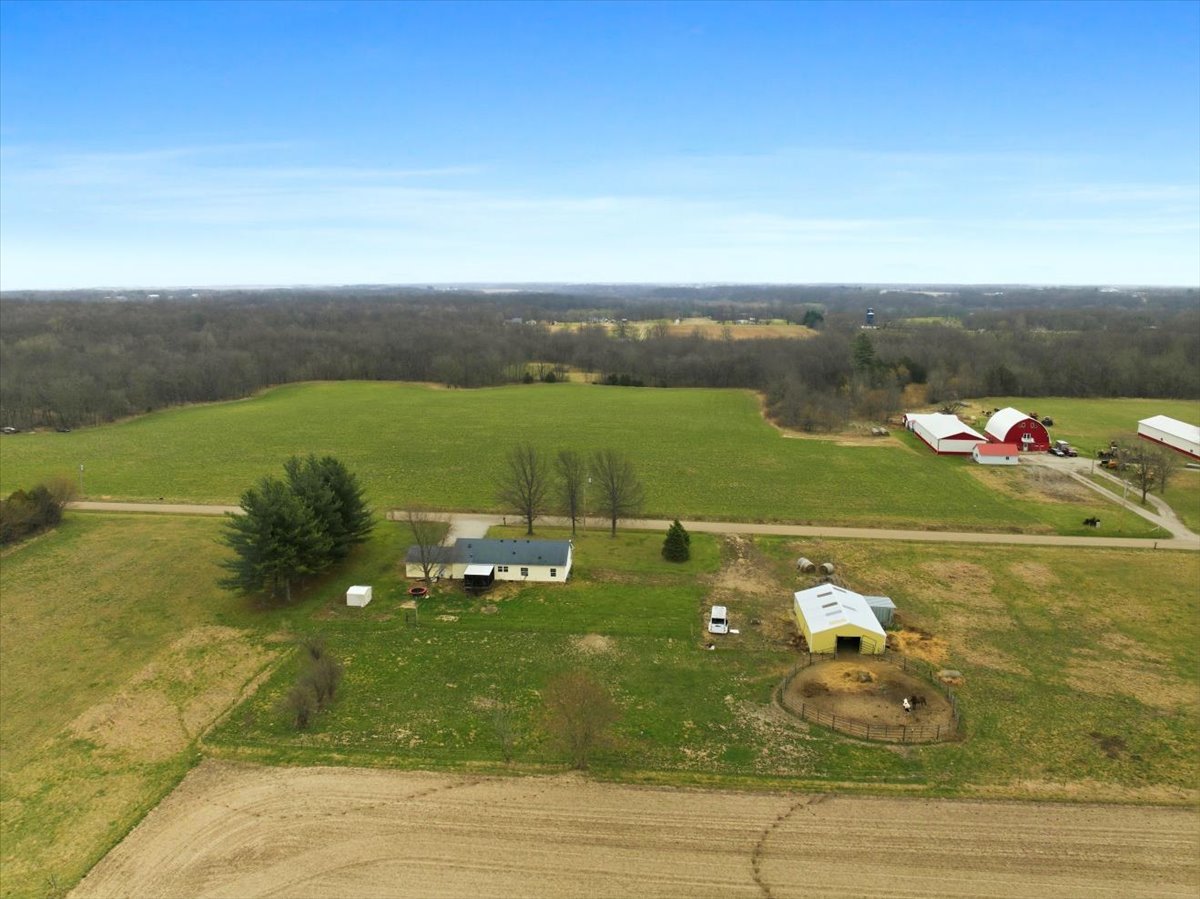 6009 Park Road Clinton, IL 61727 - Photo 26 of 27