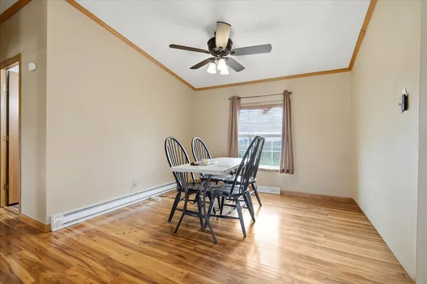 $199,900 | 6009 Park Road, Clinton, IL 61727