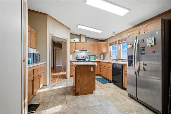 $199,900 | 6009 Park Road, Clinton, IL 61727