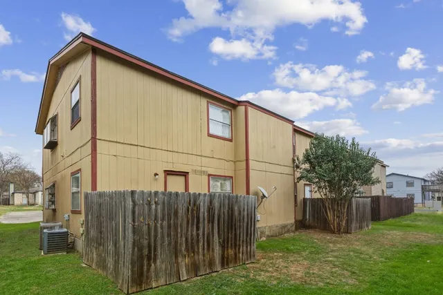 $995 | 2303 Rachael Court, Unit A, Austin, TX 78748