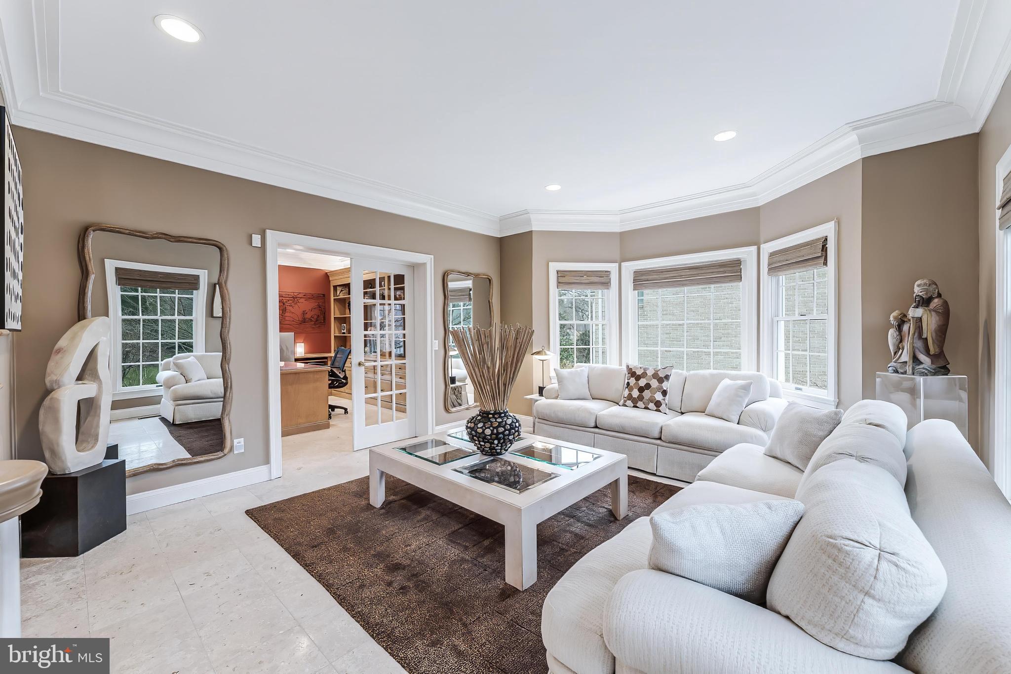 9327 Sprinklewood Lane Potomac, MD 20854 - Photo 13 of 96