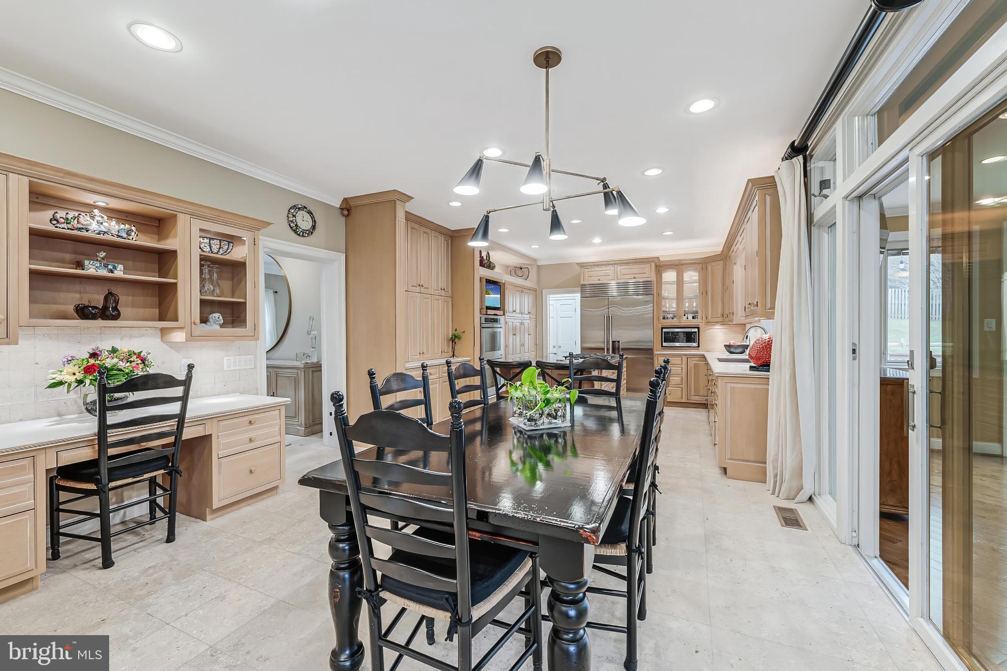 9327 Sprinklewood Lane Potomac, MD 20854 - Photo 33 of 96