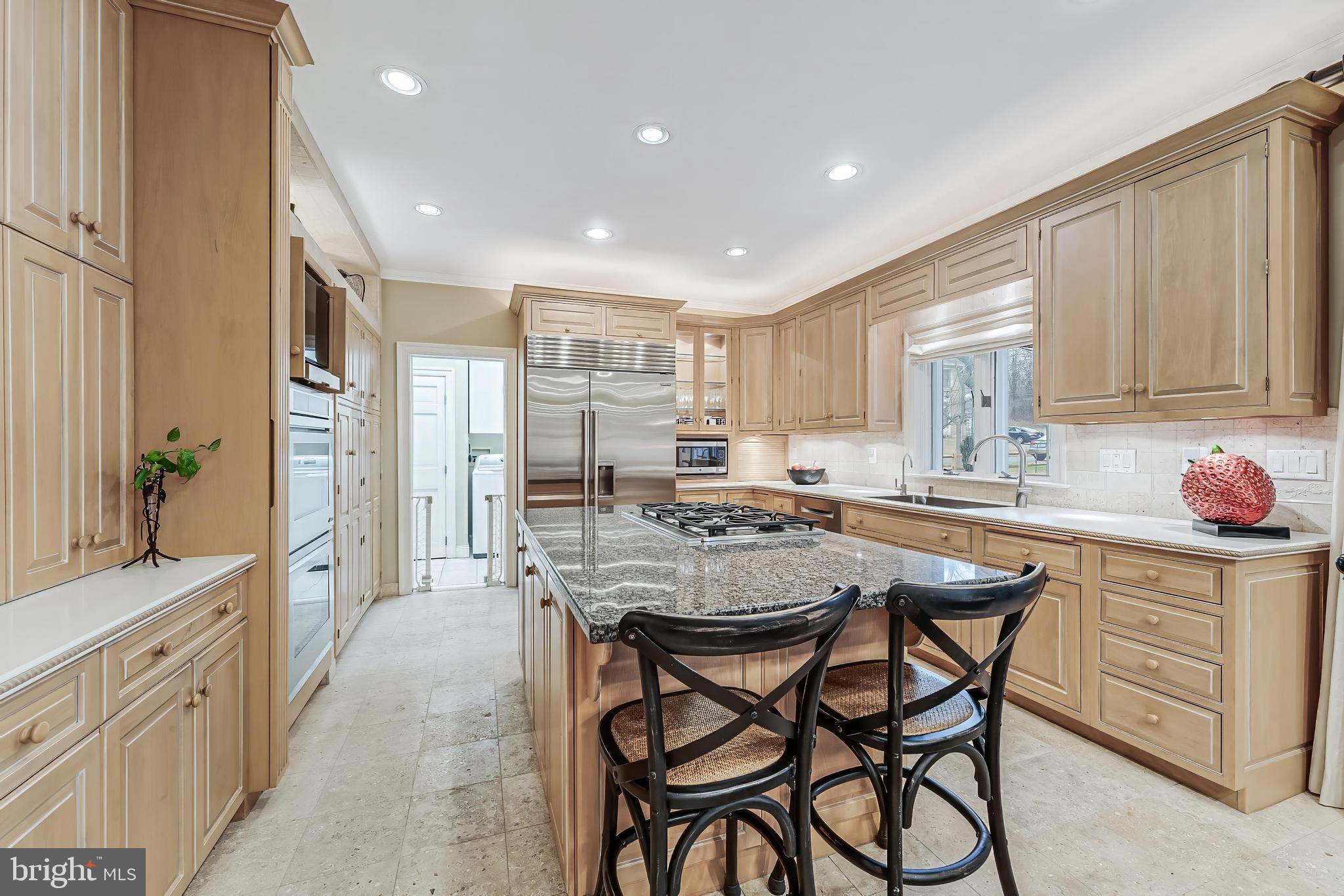 9327 Sprinklewood Lane Potomac, MD 20854 - Photo 34 of 96