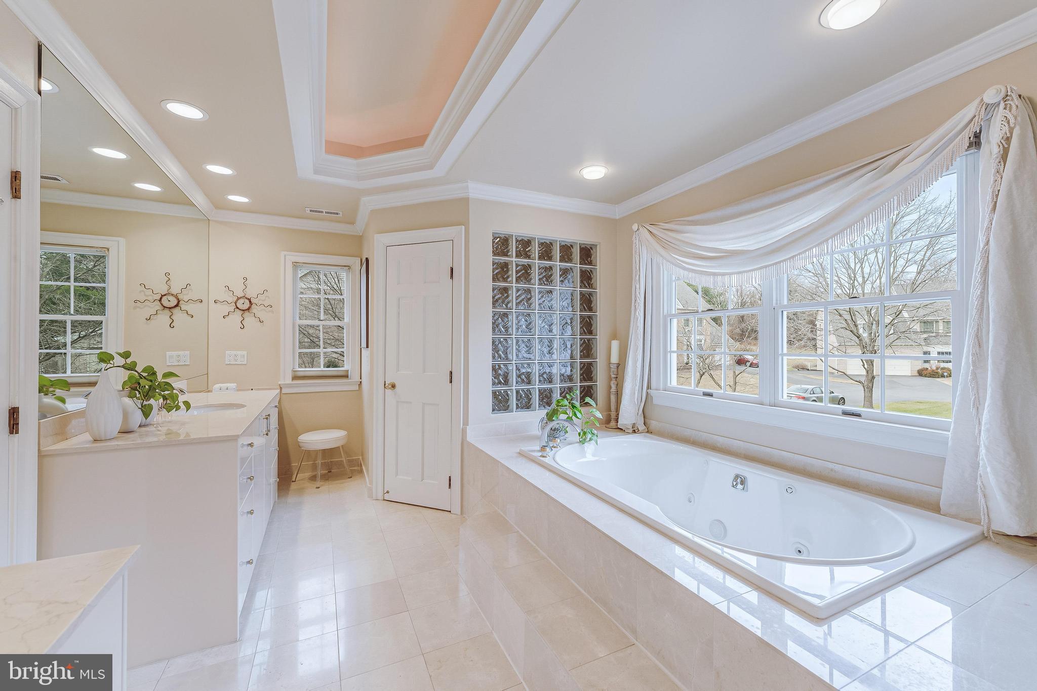 9327 Sprinklewood Lane Potomac, MD 20854 - Photo 50 of 96