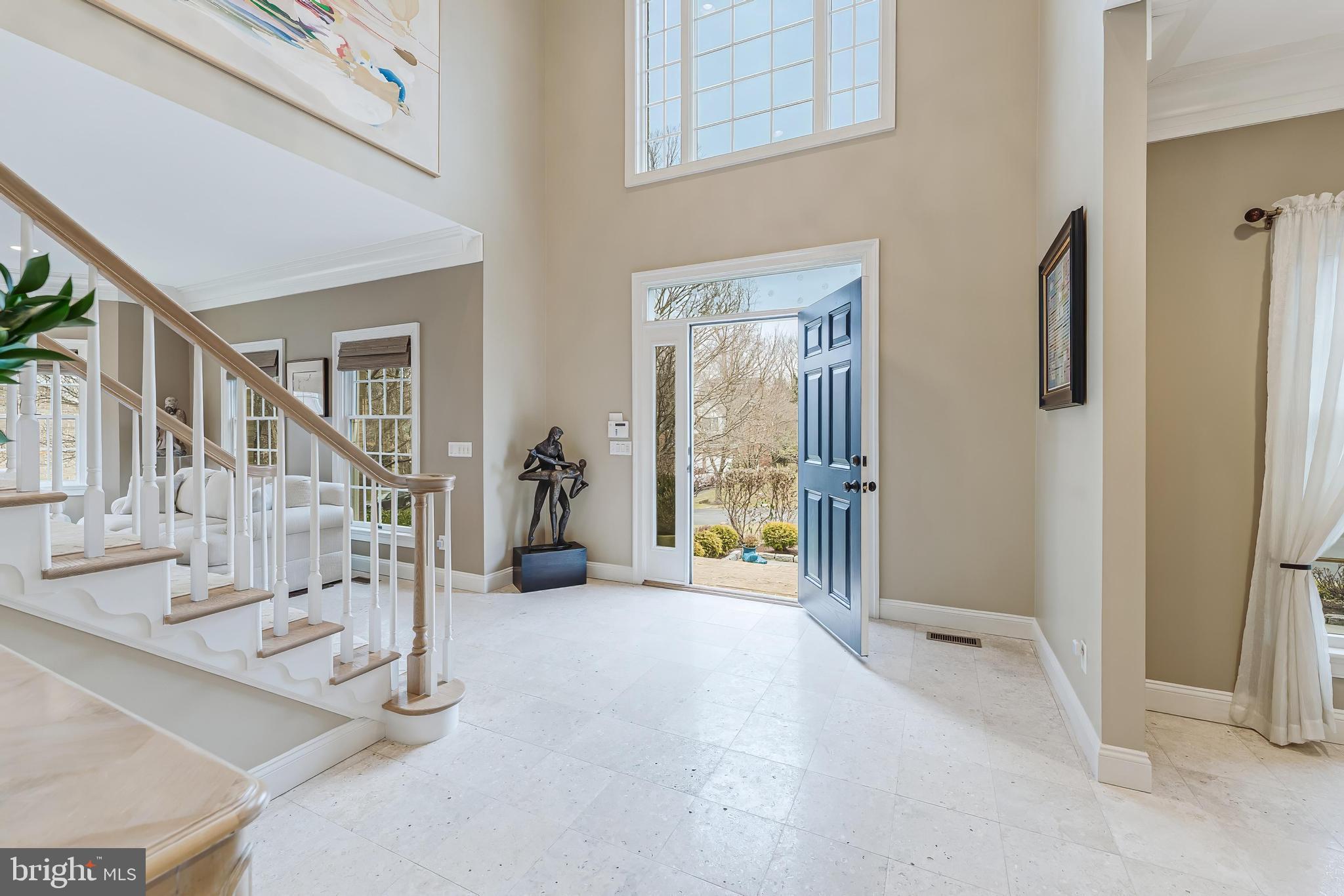 9327 Sprinklewood Lane Potomac, MD 20854 - Photo 5 of 96