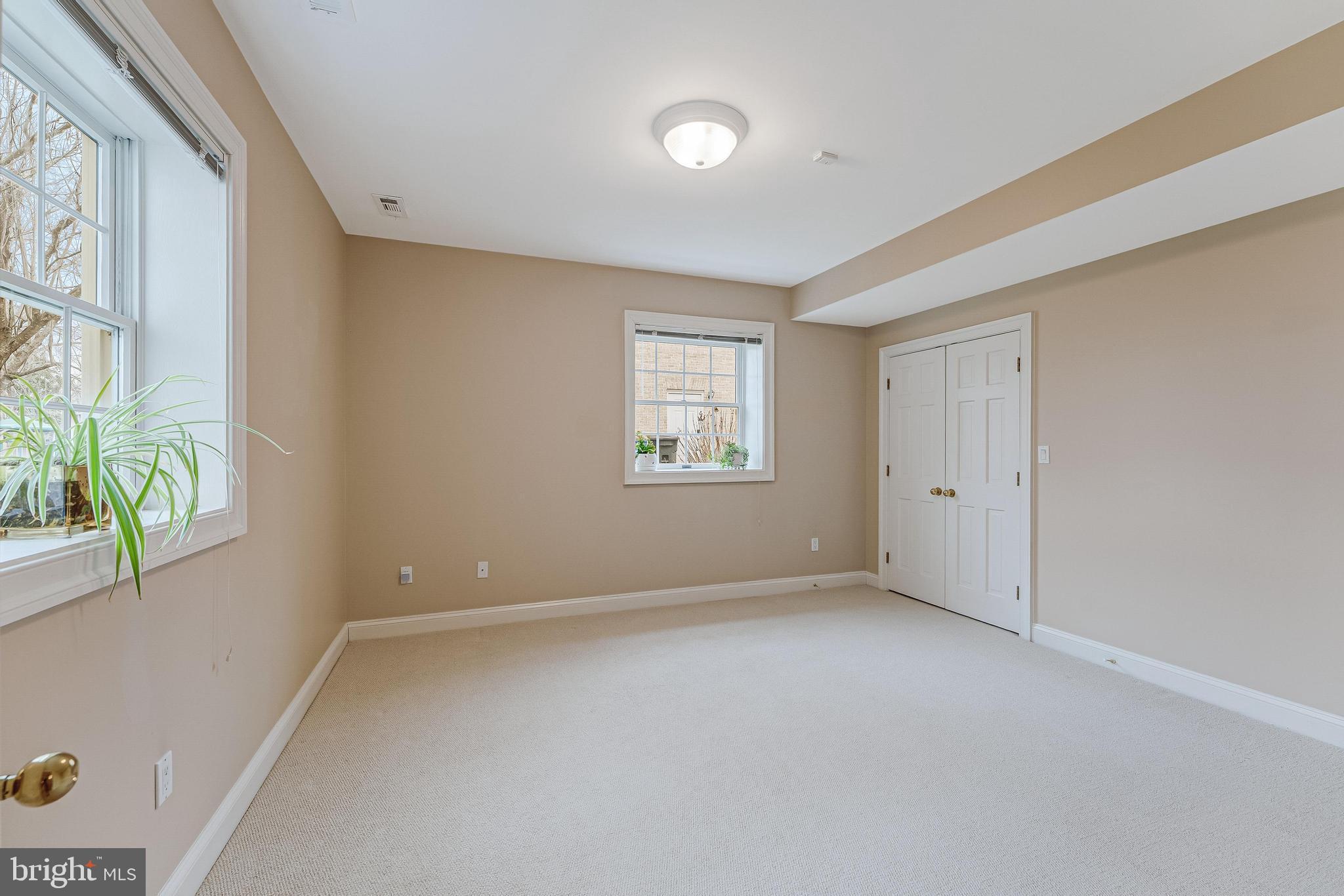 9327 Sprinklewood Lane Potomac, MD 20854 - Photo 83 of 96