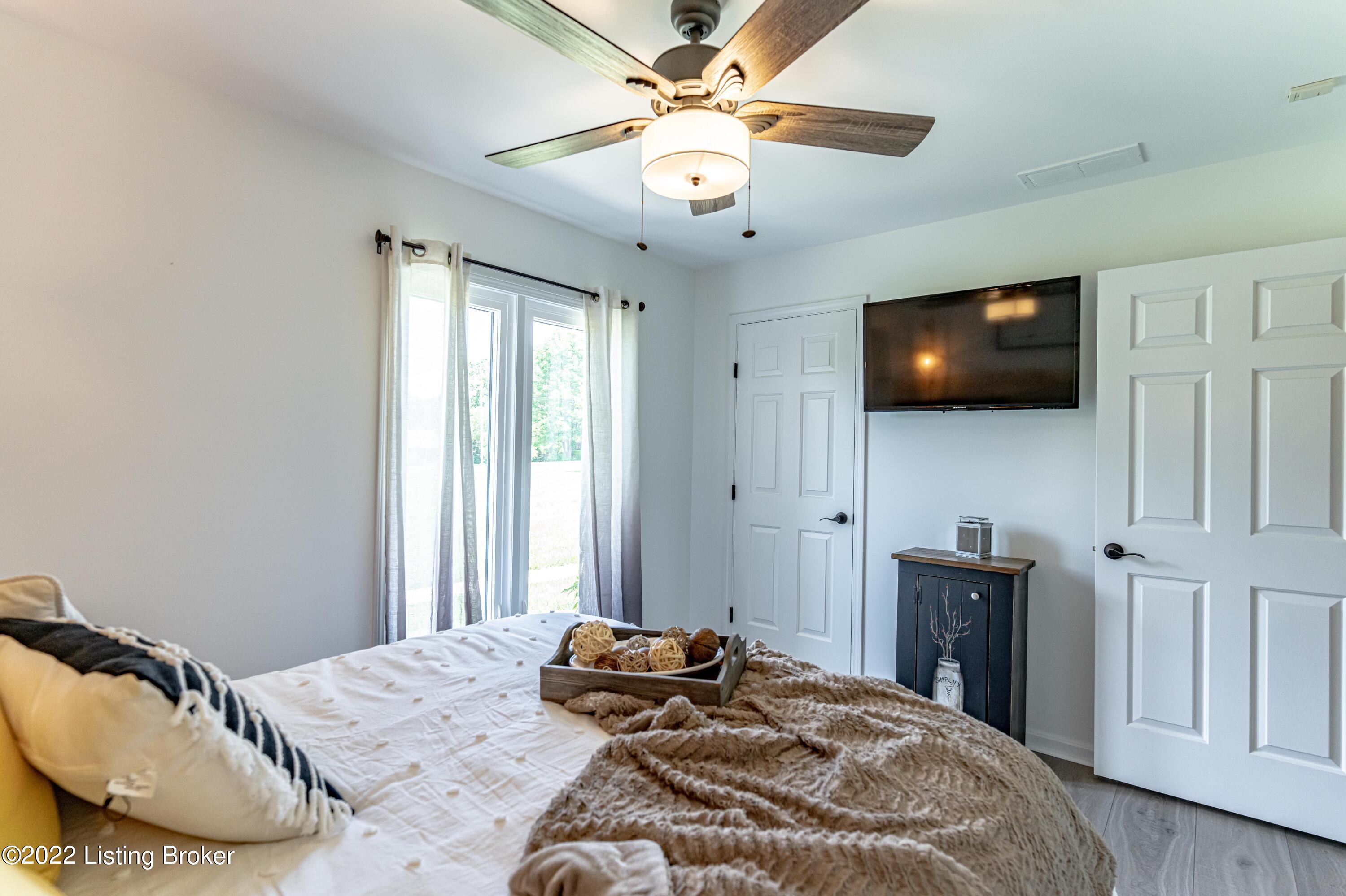 689 West Laurel River Road Shepherdsville, KY 40165 - Photo 62 of 129 DSC02268