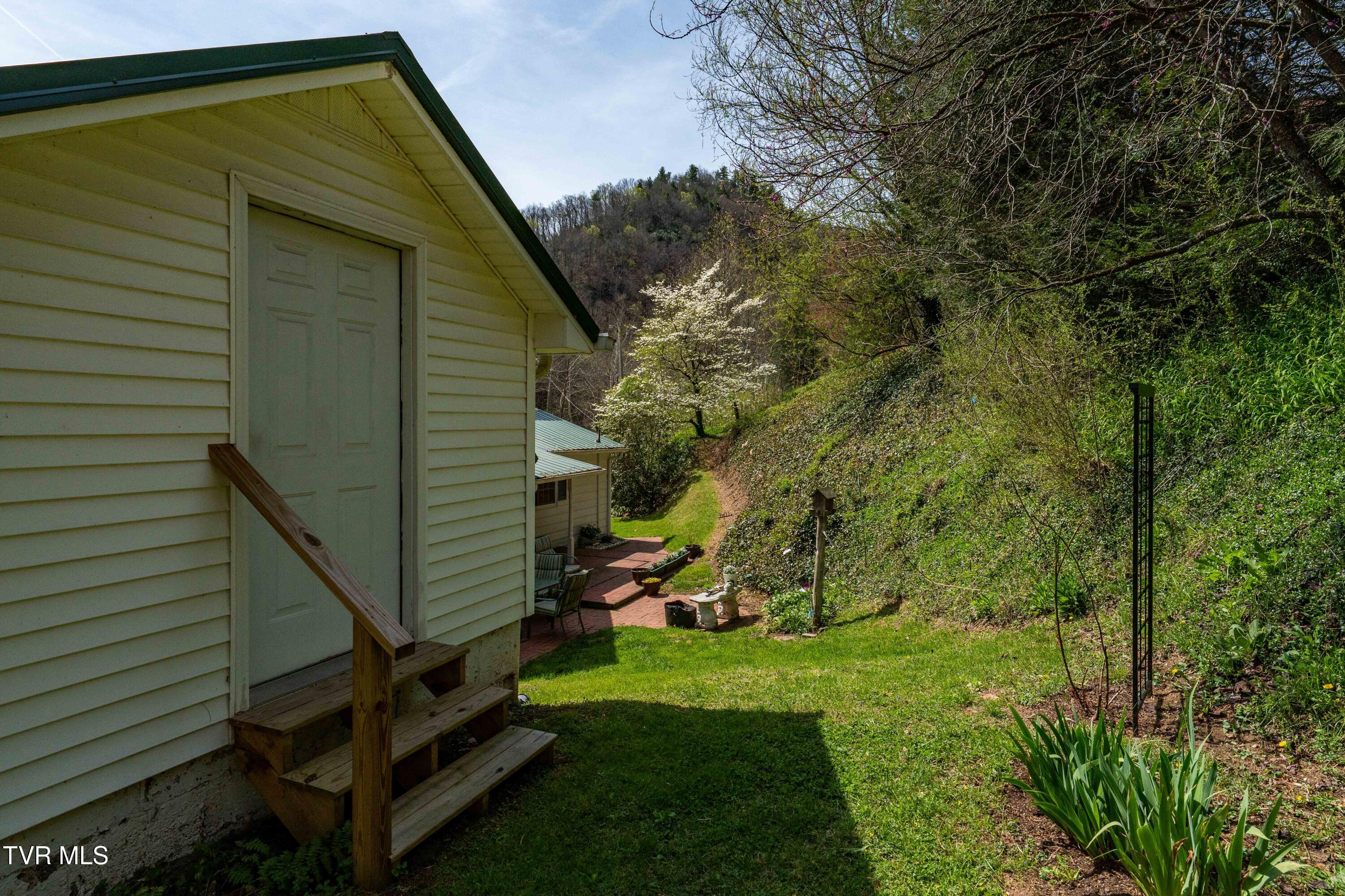 6646 Roan Creek Road Butler, TN 37640 - Photo 55 of 80 6646 Roan Creek Rd (32 of 81)