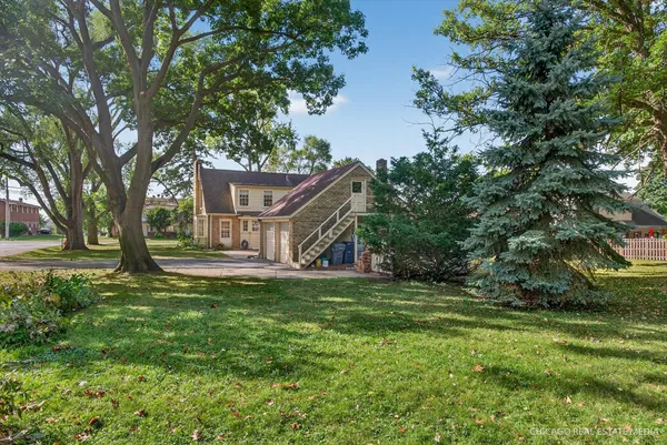 $305,000 | 844 Bode Road, Elgin, IL 60120