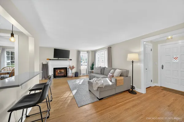 $305,000 | 844 Bode Road, Elgin, IL 60120