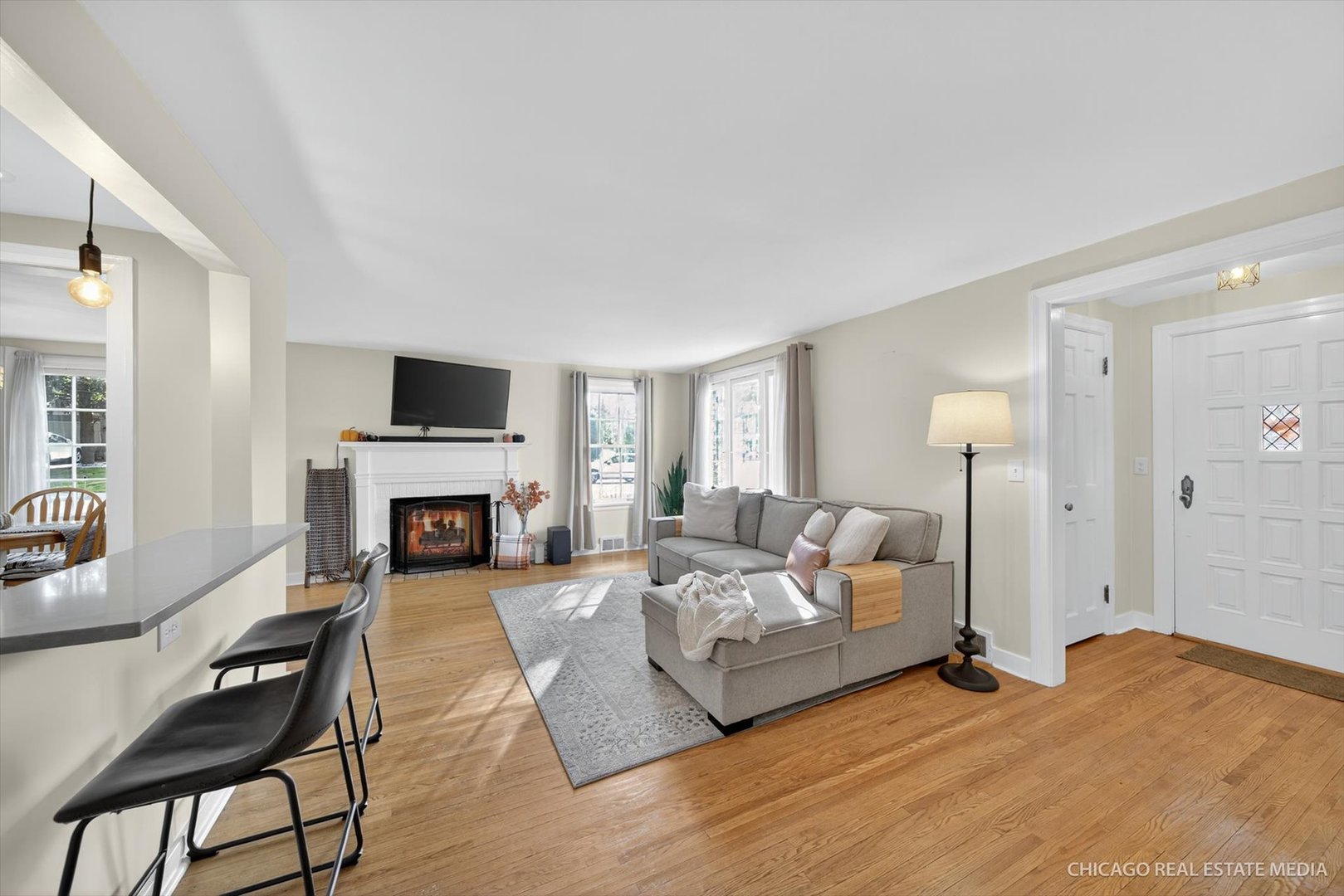 844 Bode Road Elgin, IL 60120 - Photo 4 of 34