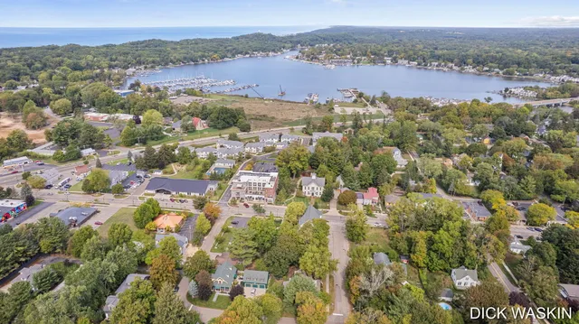 $515,000 | 43 Ellis Street, Douglas, MI 49406