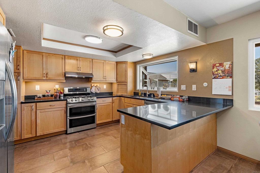 13734 West Oak Glen Road Valley Center, CA 92082 - Photo 10 of 41