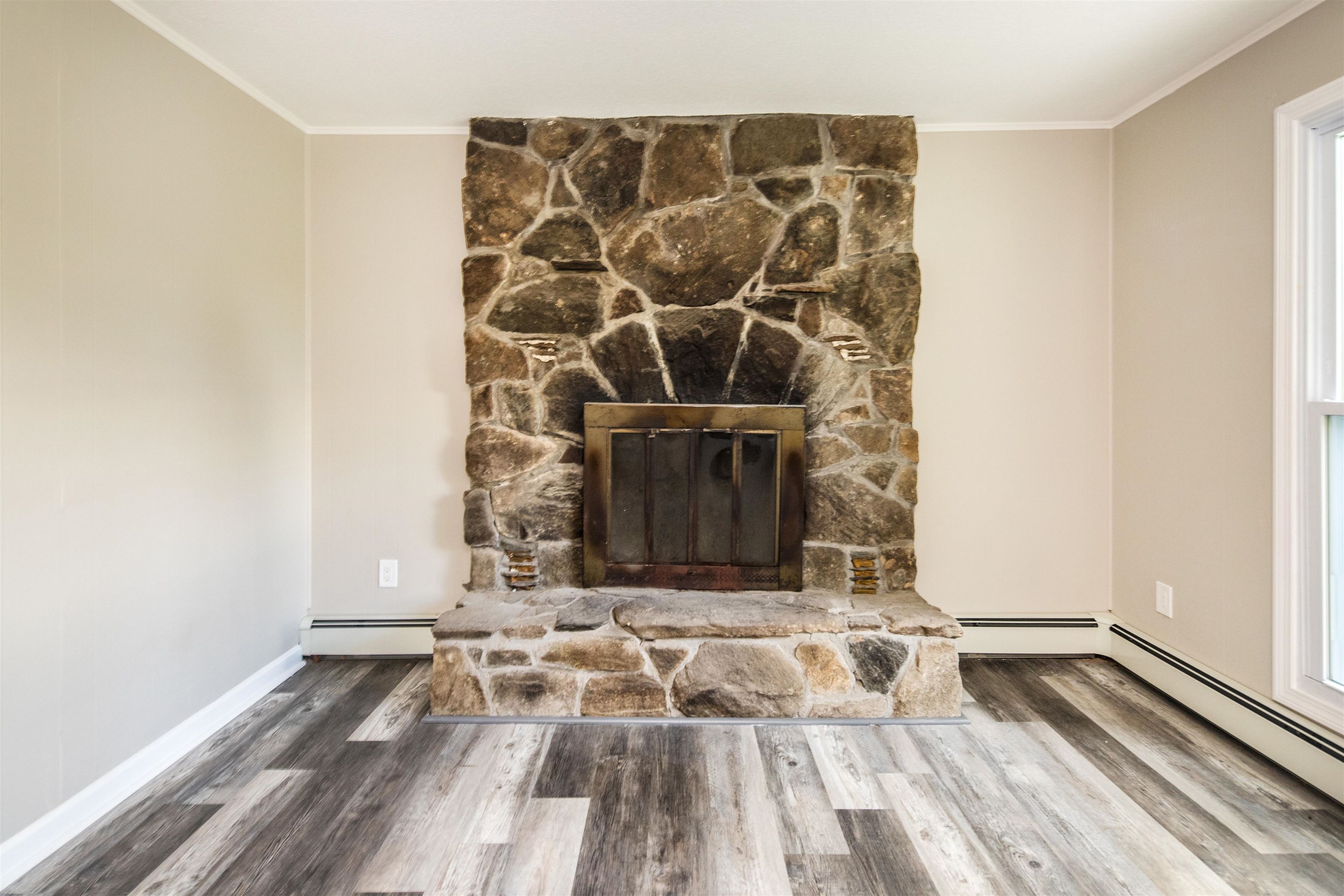 812 Middle Road Clarendon, VT 05759 - Photo 16 of 40