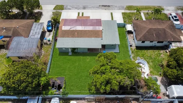$280,000 | 3421 Northwest 176th Street, Miami Gardens, FL 33056