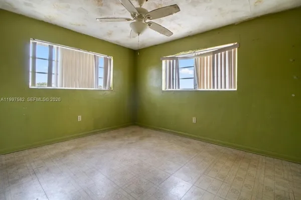 $280,000 | 3421 Northwest 176th Street, Miami Gardens, FL 33056