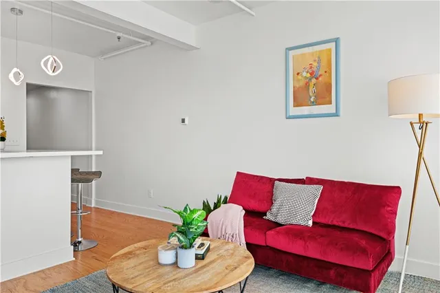 $2,000 | 822 North Rampart Street, Unit 302, New Orleans, LA 70116