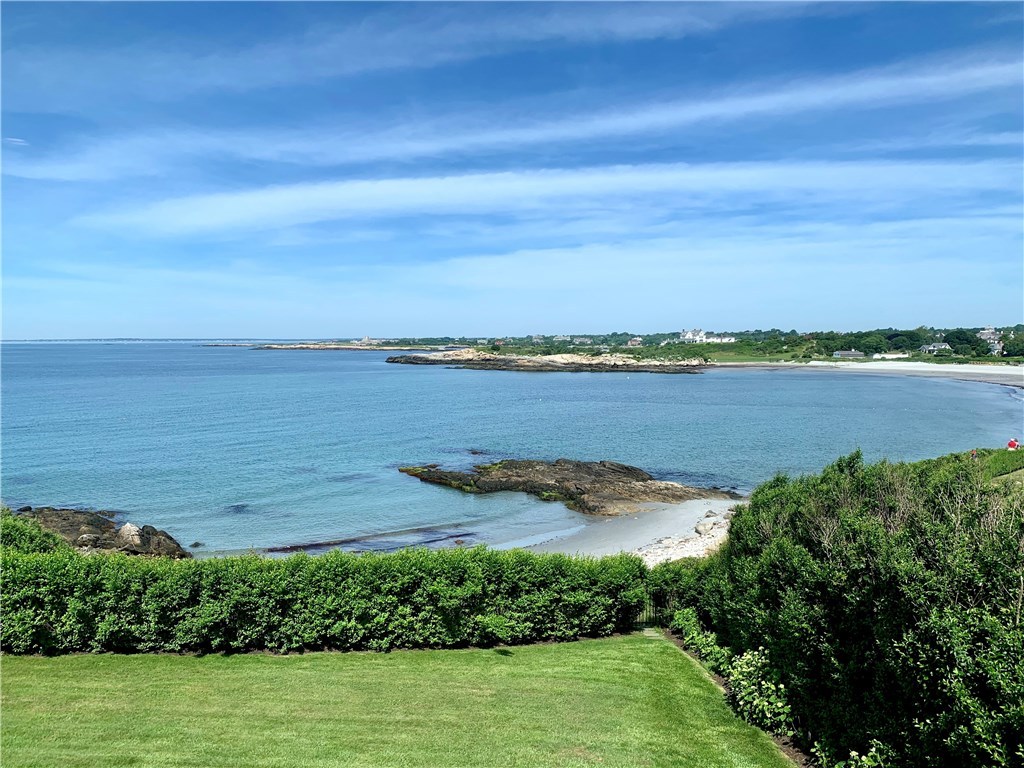 41 Ledge Road Newport, RI 02840 - Photo 6 of 37