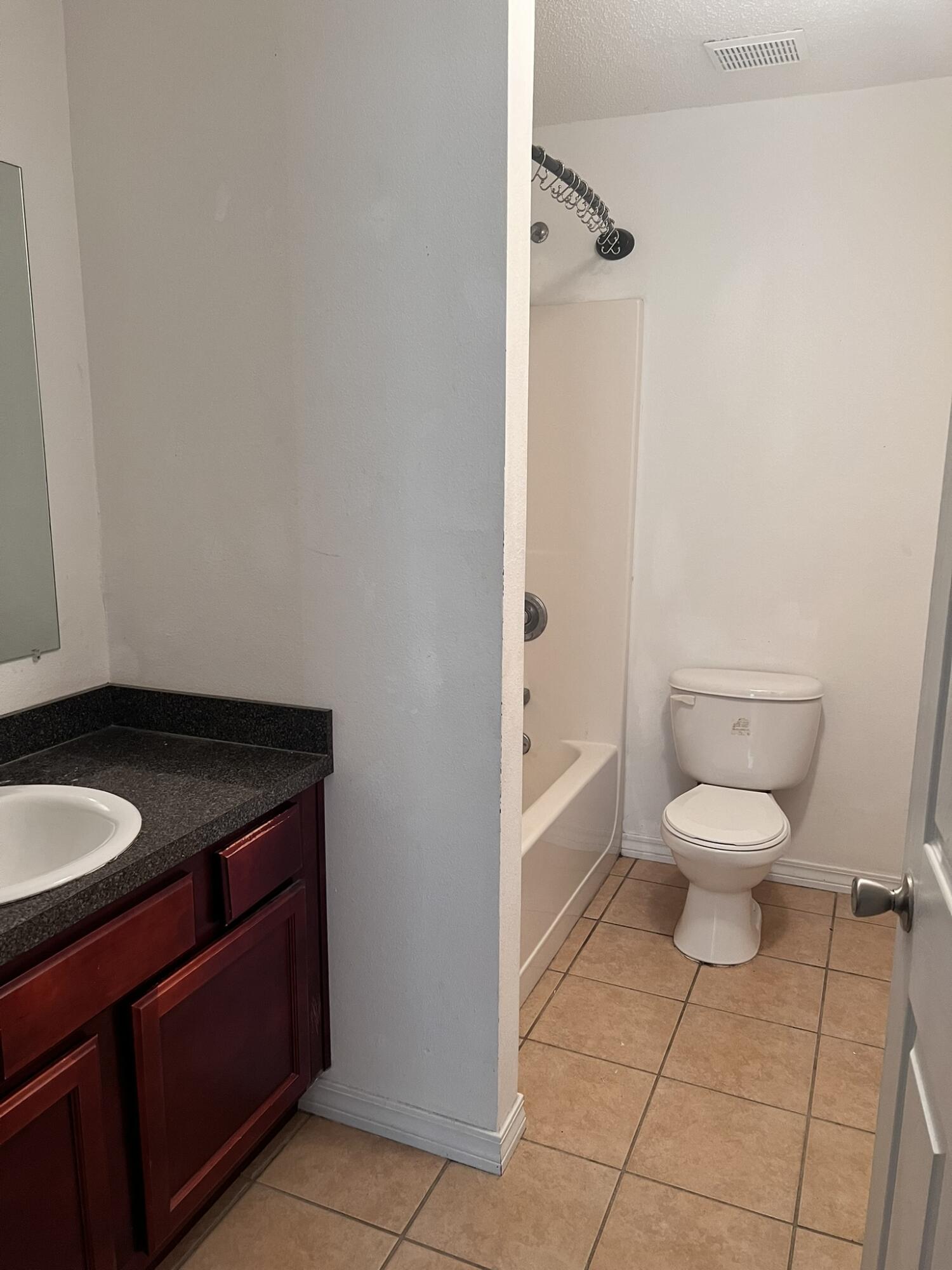 301 Lakeview Drive Crestview, FL 32536 - Photo 11 of 16 IMG_3139