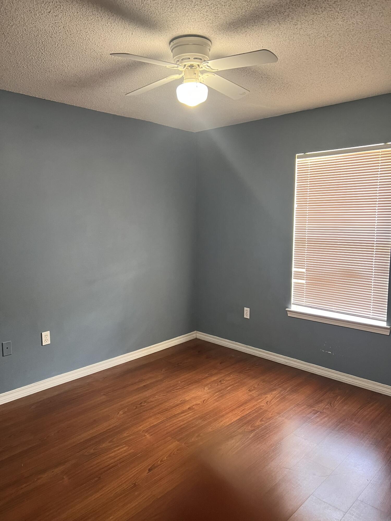 301 Lakeview Drive Crestview, FL 32536 - Photo 14 of 16 IMG_3142