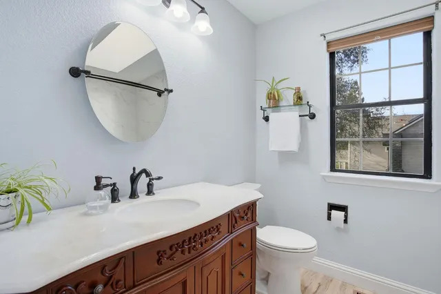 $725,000 | 12411 Homestead Way, Auburn, CA 95603