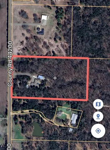 $665,000 | 323 County Road, Powderly, TX 75473