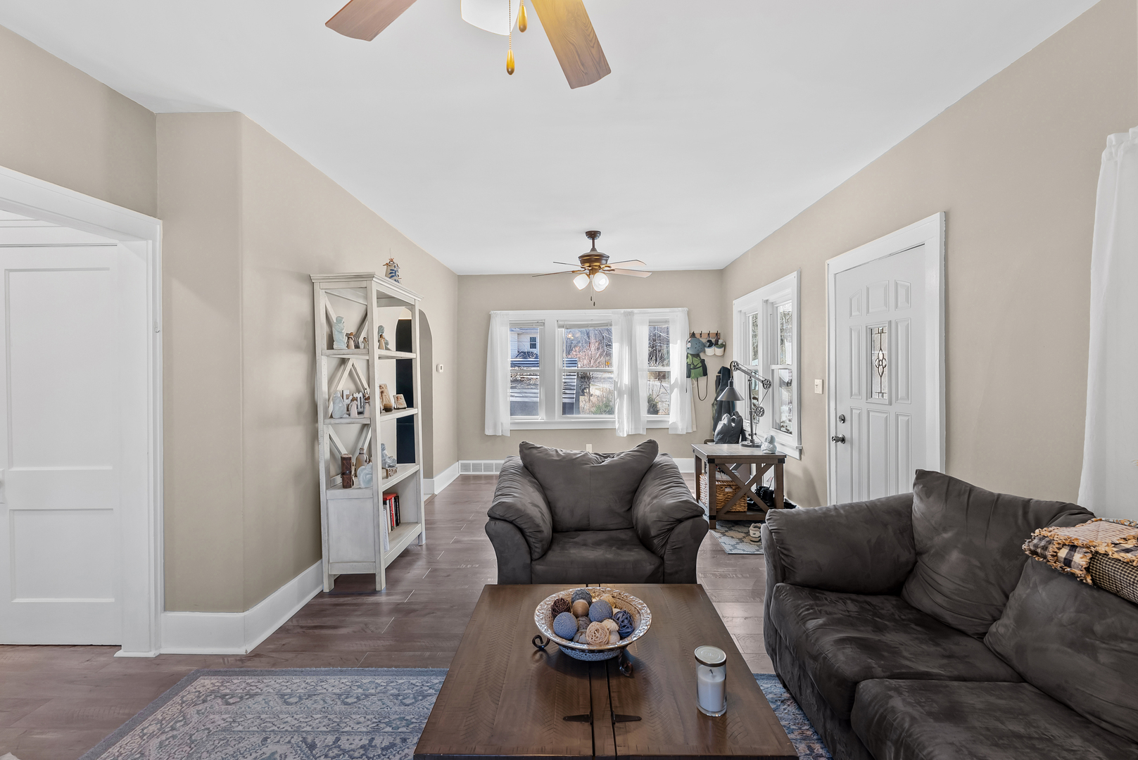 846 27th Street Moline, IL 61265 - Photo 3 of 25