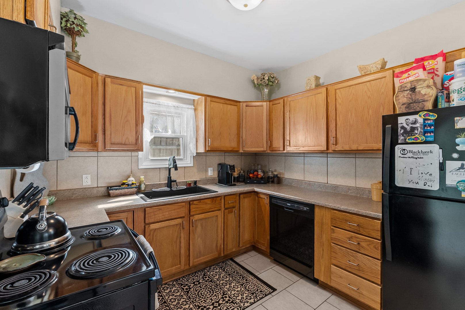 846 27th Street Moline, IL 61265 - Photo 8 of 25