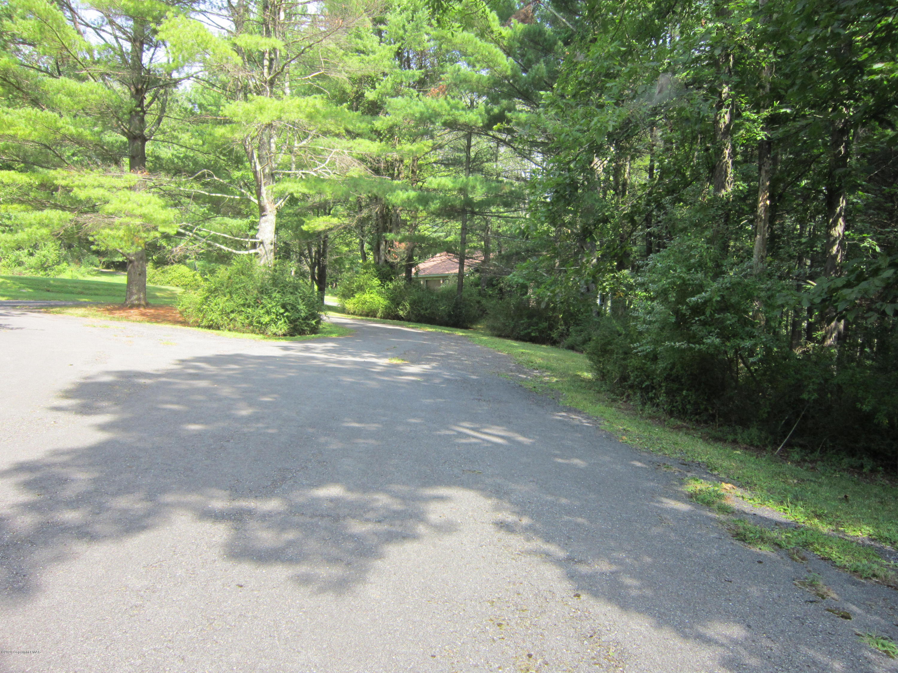 427 Little Wing Road Canadensis, PA 18325 - Photo 30 of 36 RT SIDE