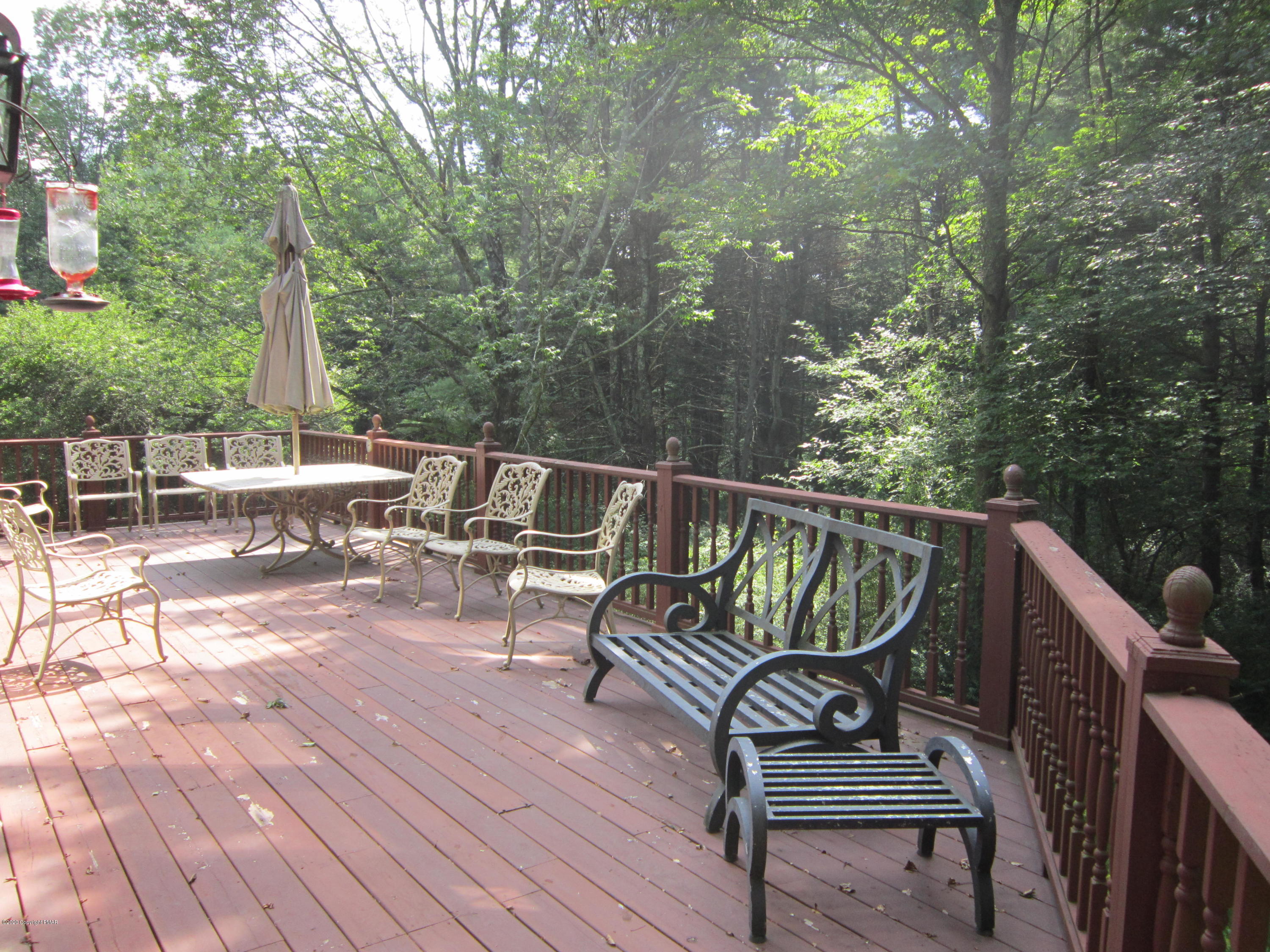 427 Little Wing Road Canadensis, PA 18325 - Photo 8 of 36 SIDE DECK