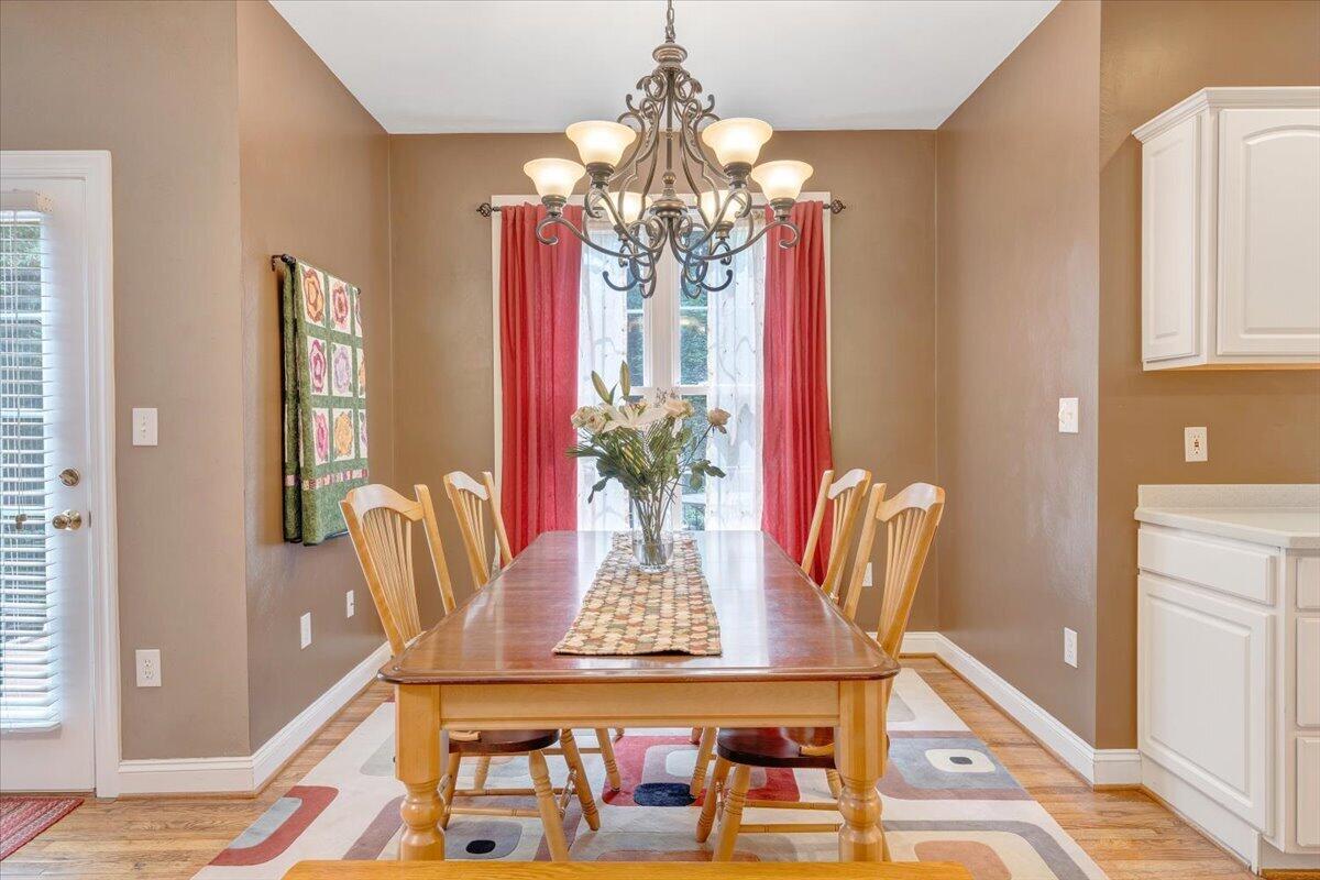 1236 Longview Road Roanoke, VA 24018 - Photo 11 of 58 012