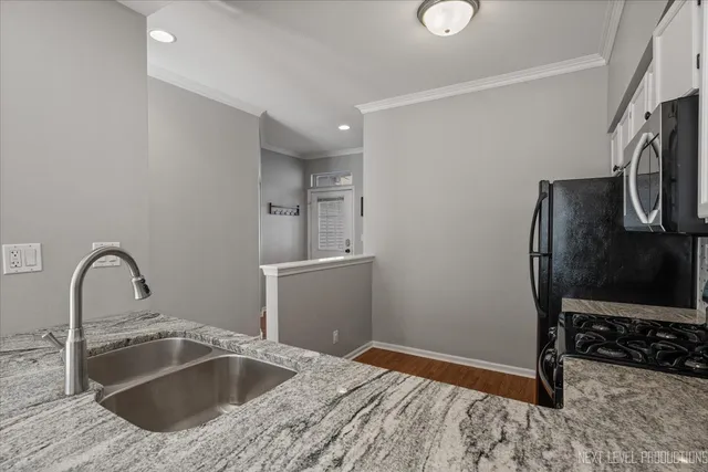 $299,900 | 1441 Walnut Hill Avenue, St. Charles, IL 60174