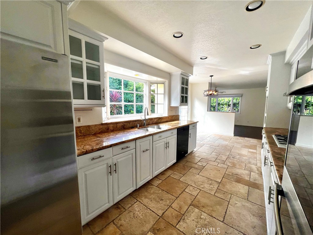 5544 Littlebow Road Rancho Palos Verdes, CA 90275 - Photo 13 of 34