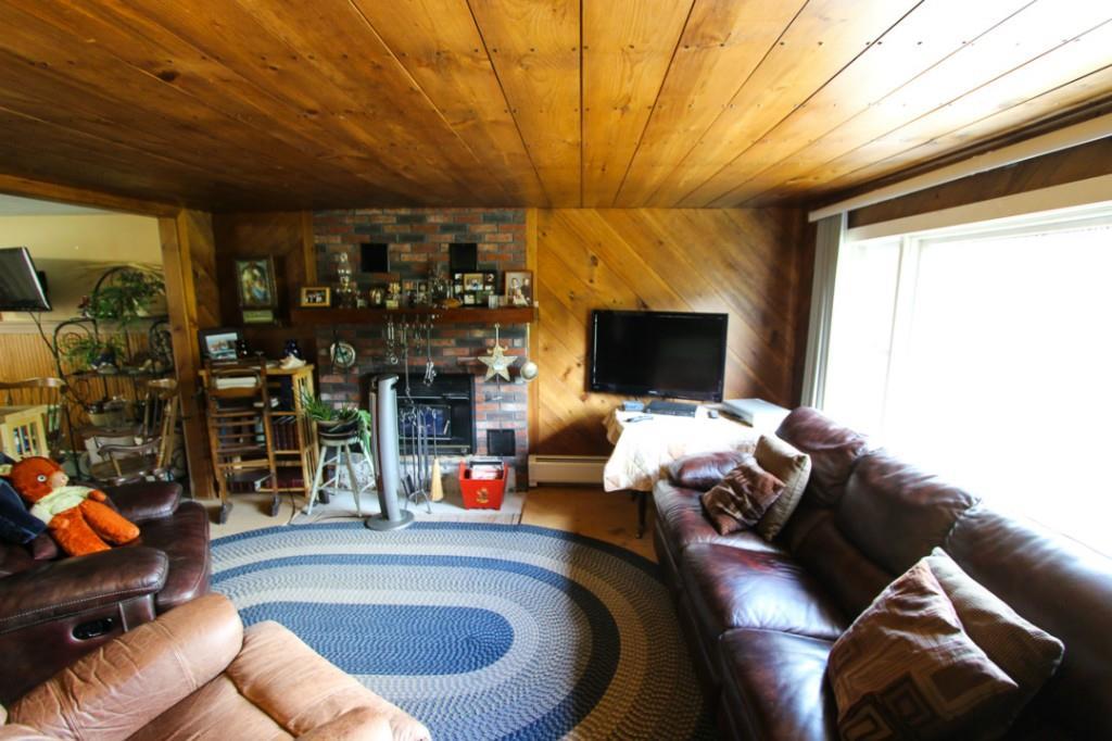 804 East Bethel Road Bethel, ME 04217 - Photo 8 of 27 Spacious living area with large...