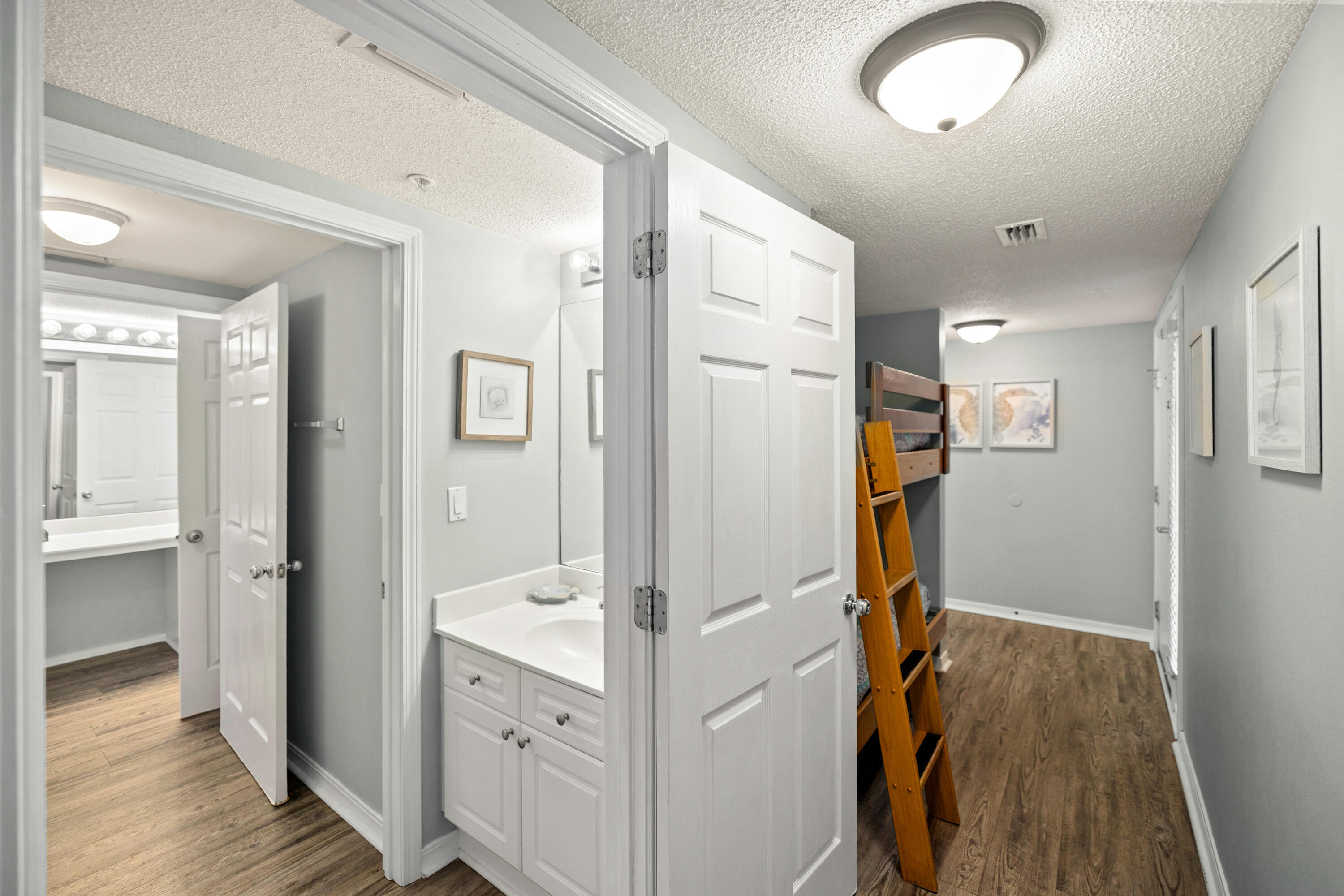 520 Santa Rosa Boulevard, Unit 319 Fort Walton Beach, FL 32548 - Photo 19 of 43 520SantaRosaBlvdUnit319-FWB-FL-030