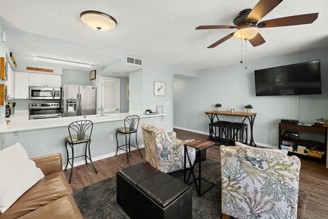 $425,000 | 520 Santa Rosa Boulevard, Unit 319, Fort Walton Beach, FL 32548