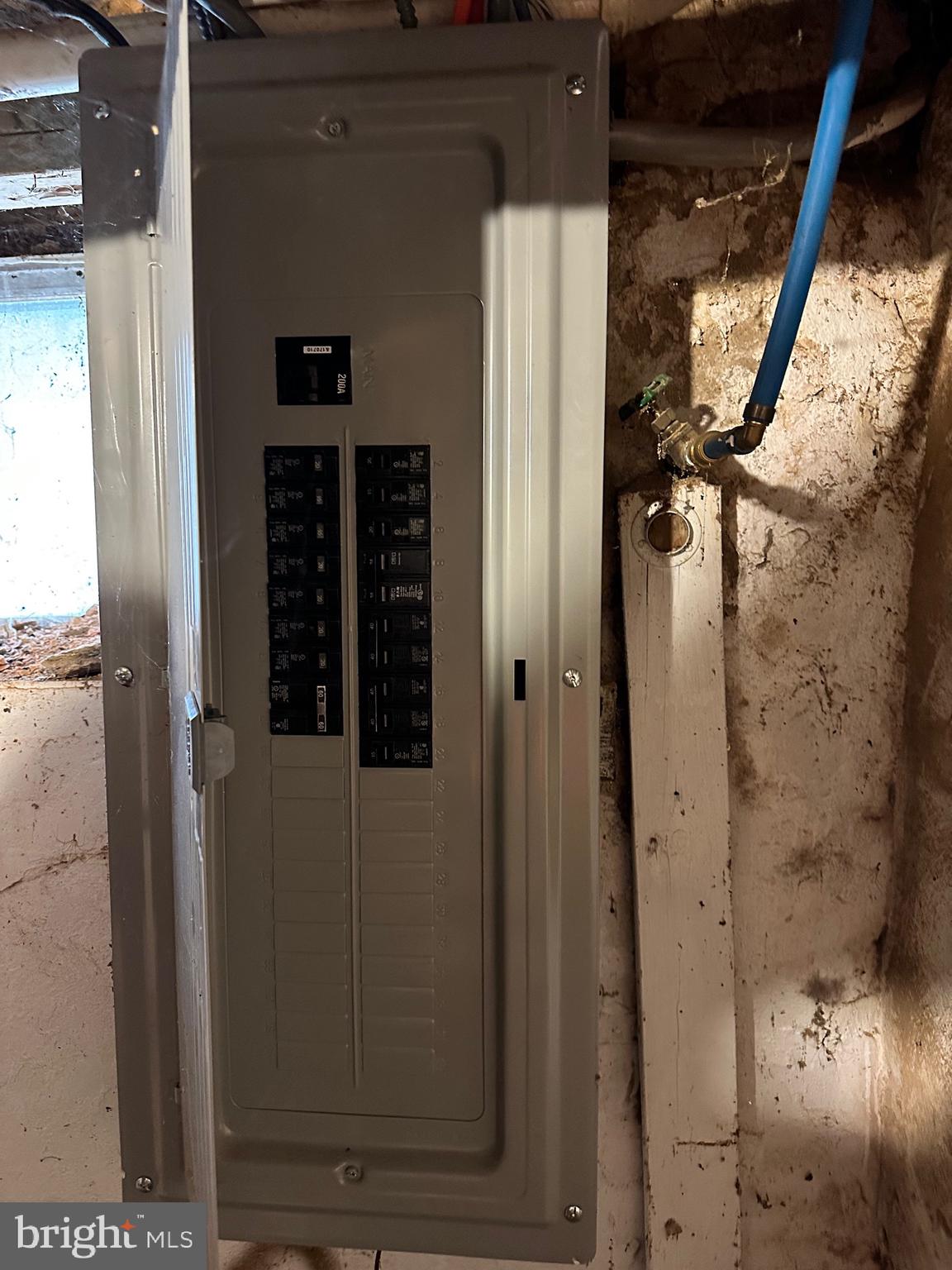 6148 Reedland Street Philadelphia, PA 19142 - Photo 17 of 20 a view of a entryway