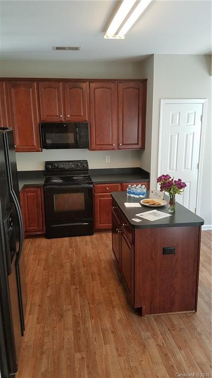 9919 Treeside Lane Matthews, NC 28105 - Photo 7 of 28