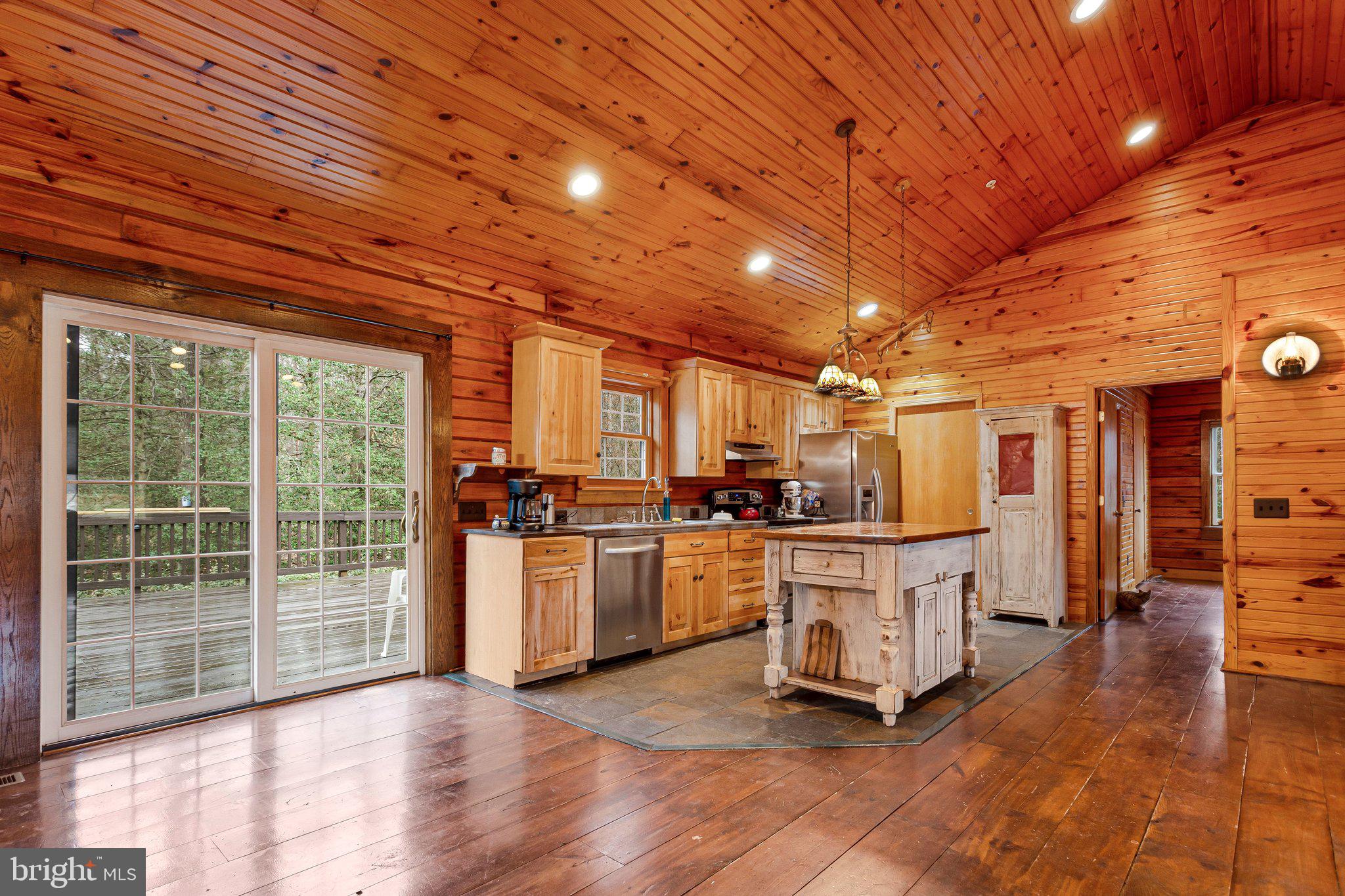 18304 Cedarville Road Brandywine, MD 20613 - Photo 4 of 21