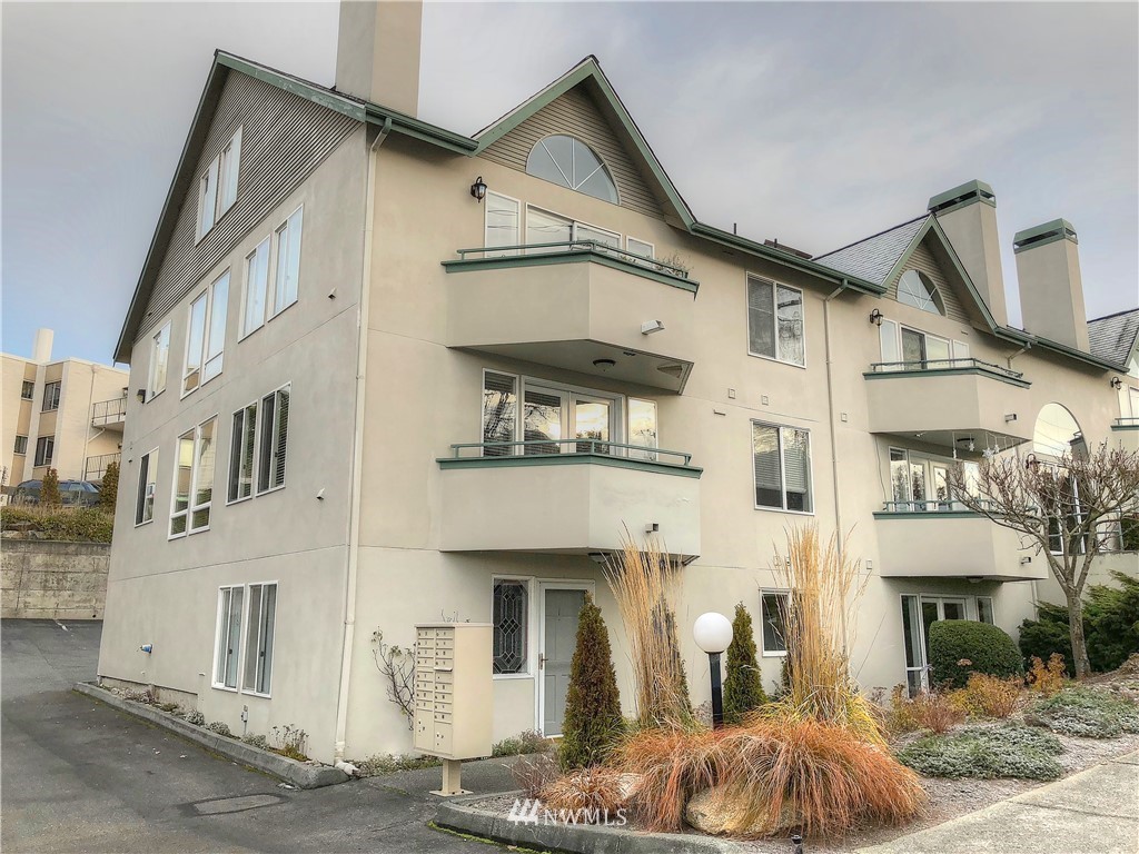 555 Walnut Street, Unit 1 Edmonds, WA 98020 - Photo 1 of 10 Gallery Image 1