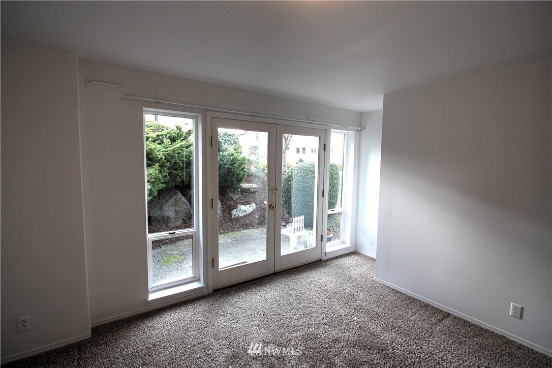 555 Walnut Street, Unit 1 Edmonds, WA 98020 - Photo 4 of 10 Gallery Image 4