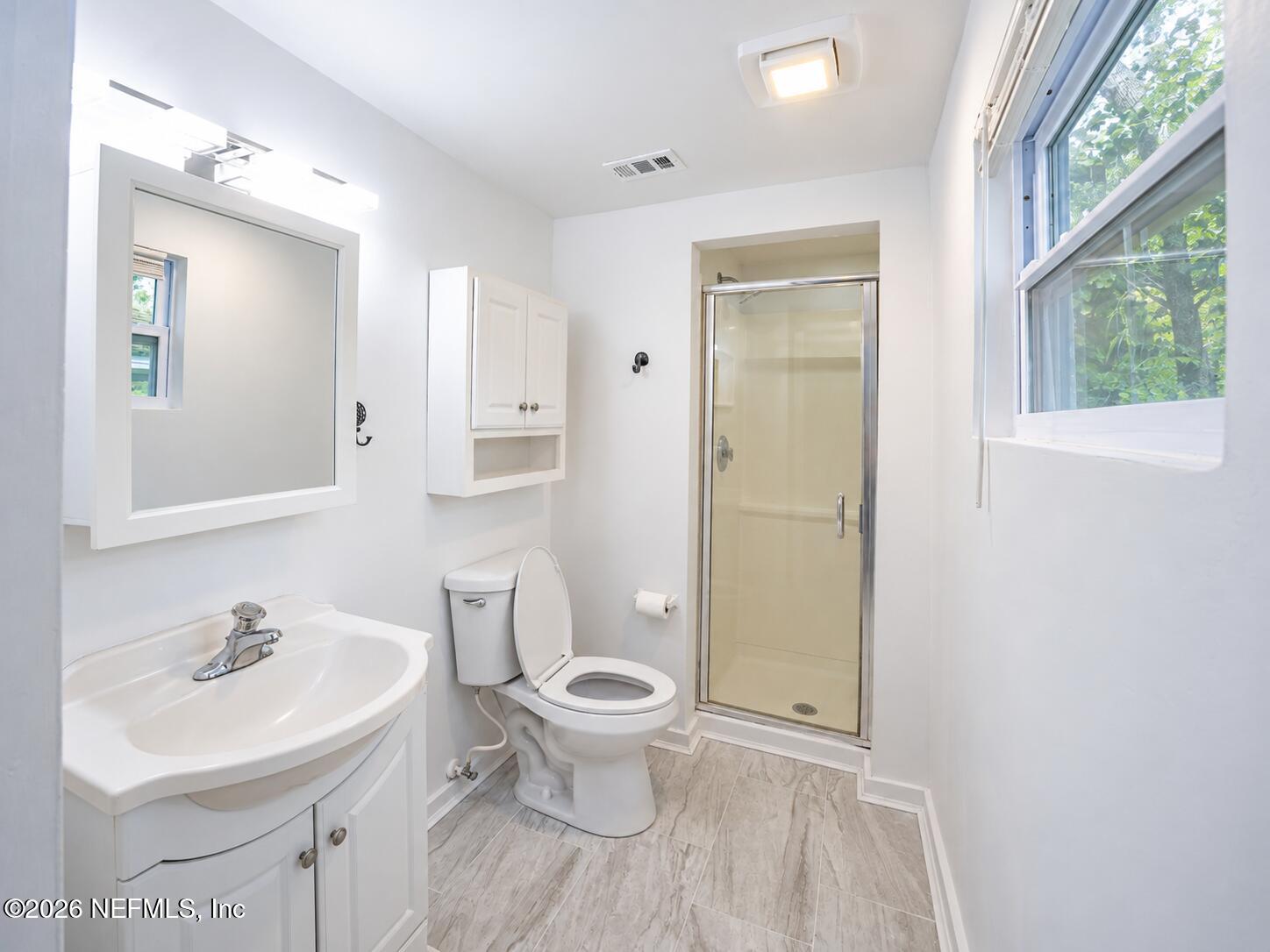 716 South 12th Street Fernandina Beach, FL 32034 - Photo 18 of 28 baño