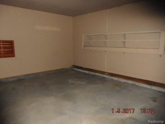 27173 Waltz Road New Boston, MI 48164 - Photo 12 of 15 DSCN1785.JPG