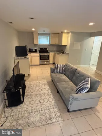 $1,200 | 4001 Echodale Avenue, Baltimore, MD 21206