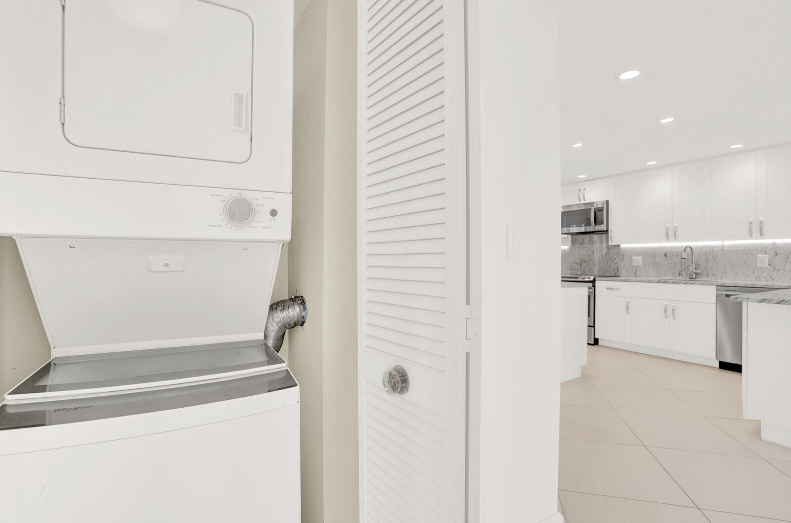 804 Cypress Boulevard, Unit 301 Pompano Beach, FL 33069 - Photo 23 of 34 a bathroom with a shower