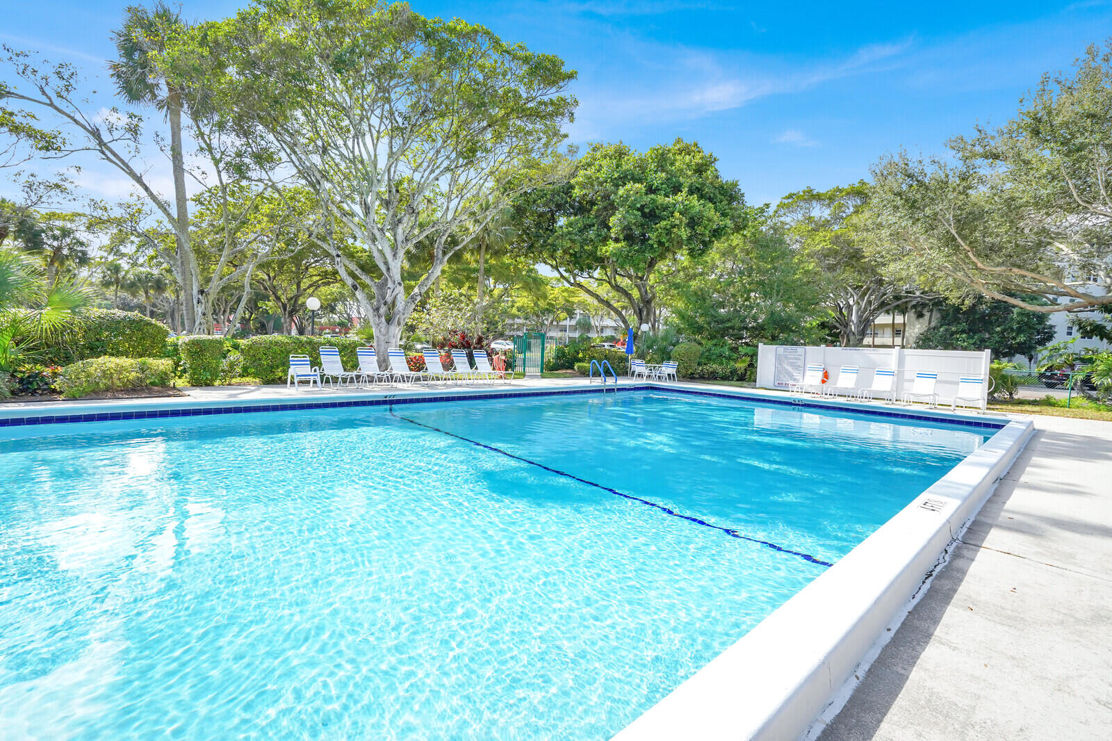 804 Cypress Boulevard, Unit 301 Pompano Beach, FL 33069 - Photo 34 of 34 a view of a backyard