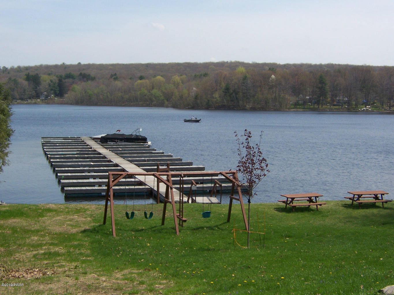 110 Elm Road Tafton, PA 18464 - Photo 28 of 31 4-SPINNLERS POINT DOCKS AND PLAYGROUND